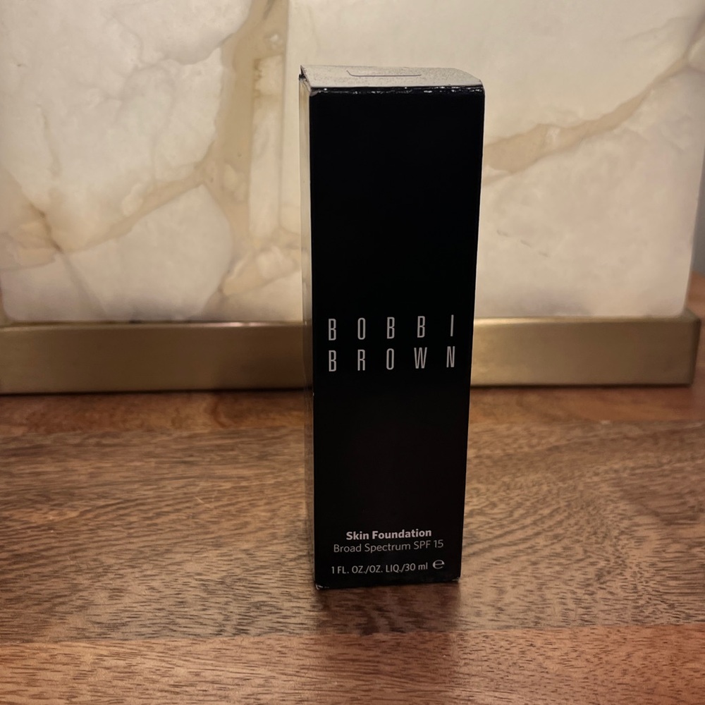 Bobbi Brown Skin Foundation Broad Spectrum SPF 15